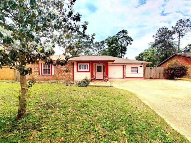 Building Photo - 3215 Royal Oaks Dr