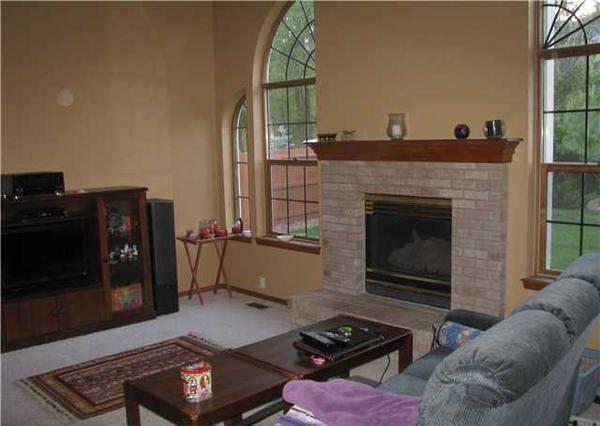 Foto del edificio - Spacious Rockrimmon Home for Rent – Cul-de-Sac Location!
