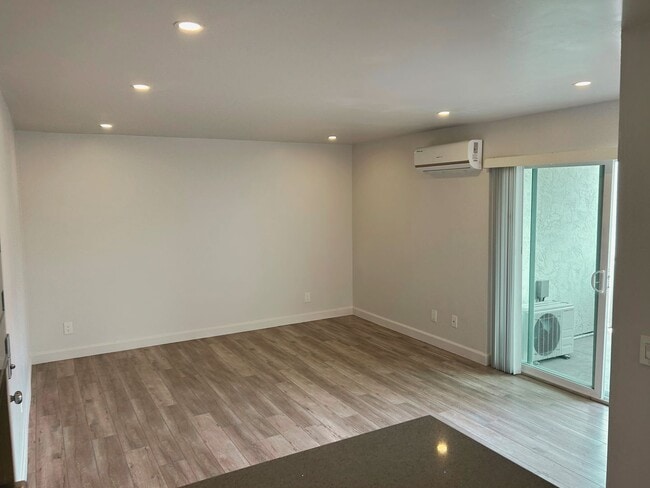 Building Photo - 4120 Third Ave