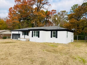 Building Photo - 403 Margo St