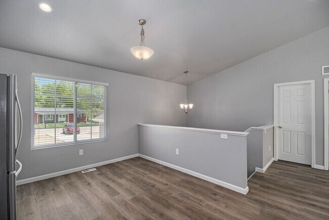 Foto del edificio - 455 Dailey Ct