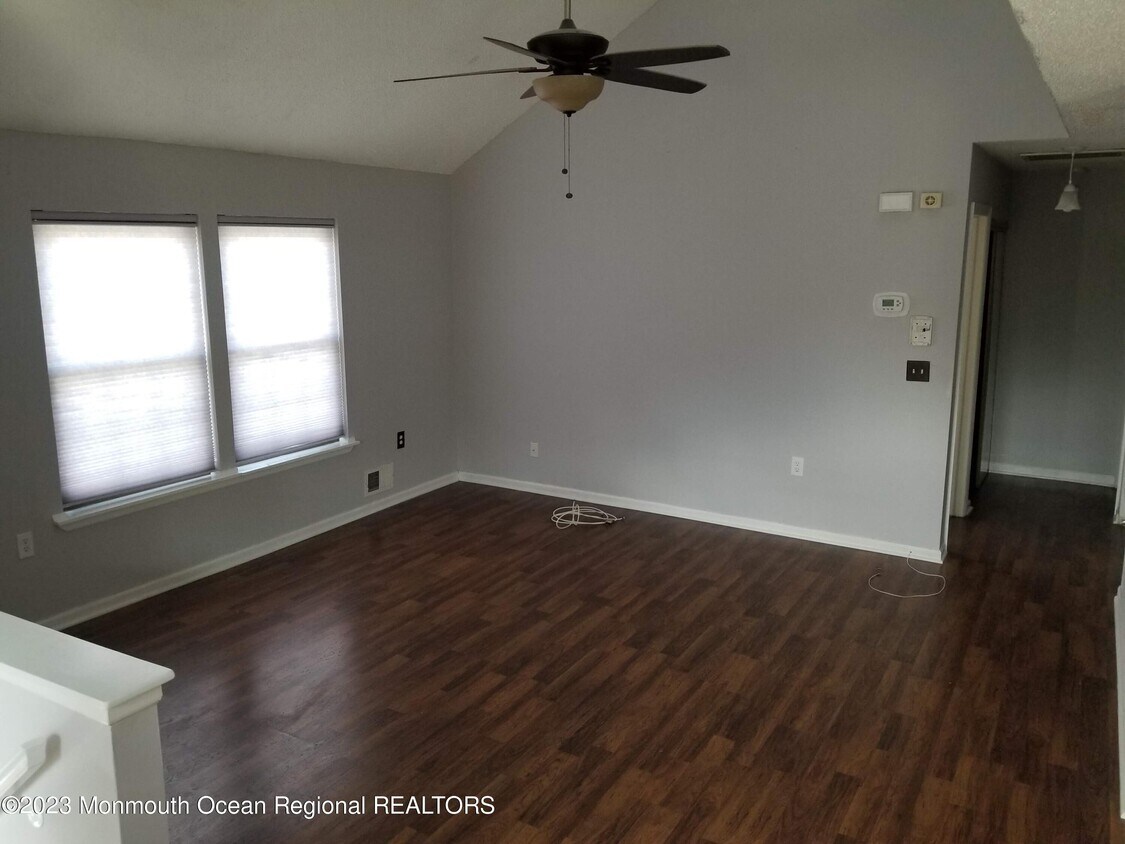 124 Azalea Cir, Jackson, NJ 08527 Condo for Rent in Jackson, NJ