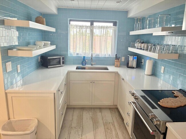 Building Photo - 420 Celestial Way