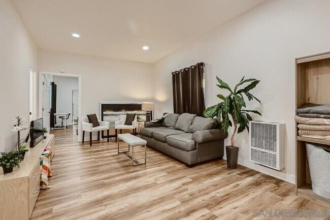 Building Photo - 4458 32nd St