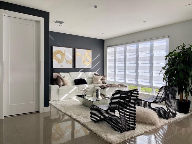 Photo - 6328 NW 105th Pl House