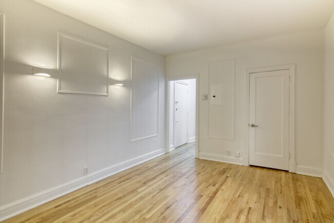 Photo du bâtiment - 2060 Rue du Fort