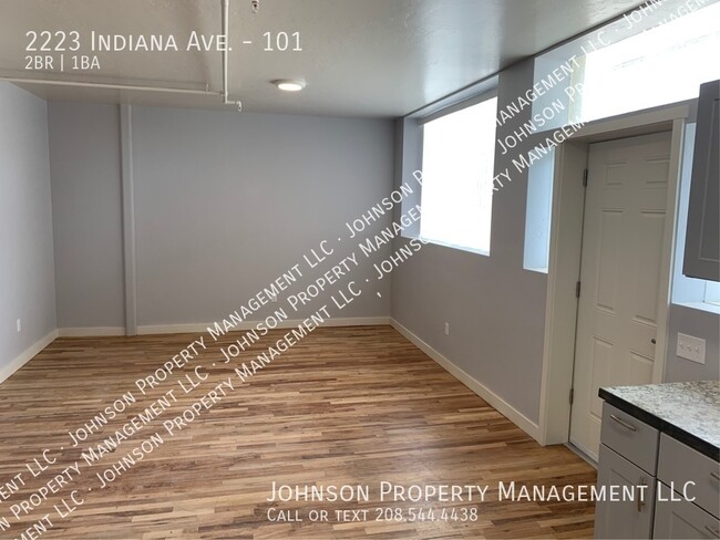 Building Photo - Charming, Remodeled 2-Bed Apartment with A...