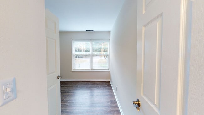 Interior Photo - The Commons at Windsor Gardens