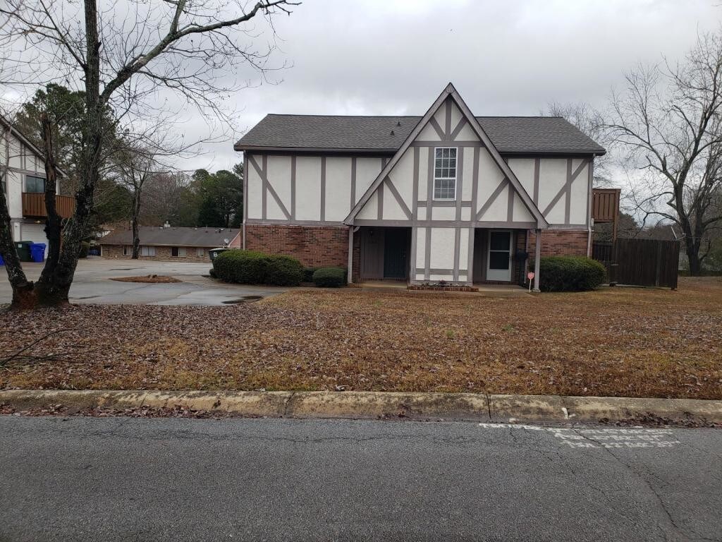 Primary Photo - 1736 B Wesley Way