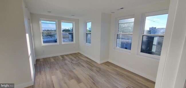 Foto del edificio - 307 W York St