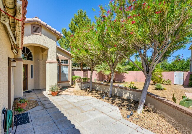 Building Photo - Sunridge - Two Story House - 3 Car Garage ...