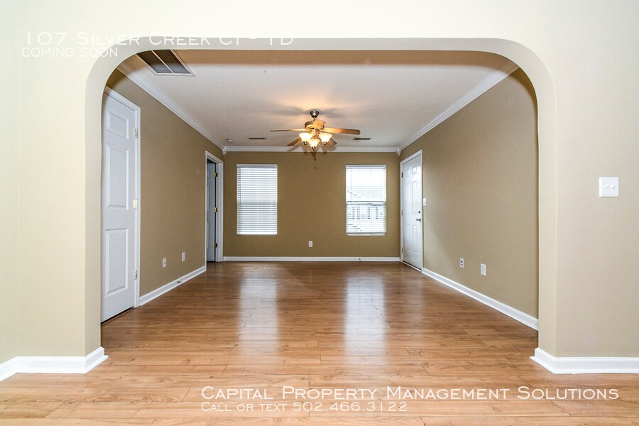 Foto principal - 107 Silver Creek Ct