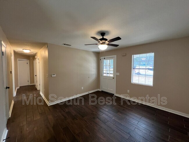 Foto del edificio - 5104 Chantilly Dr