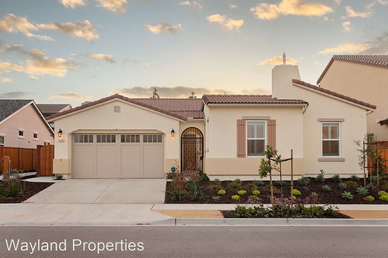 Foto principal - 4 br, 2.5 bath House - 468 McKinley Dr