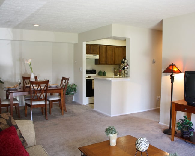Steeplechase Apartments Rentals Loveland, OH