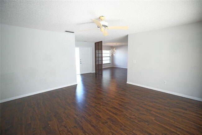 Foto del edificio - 14011 Wolcott Dr