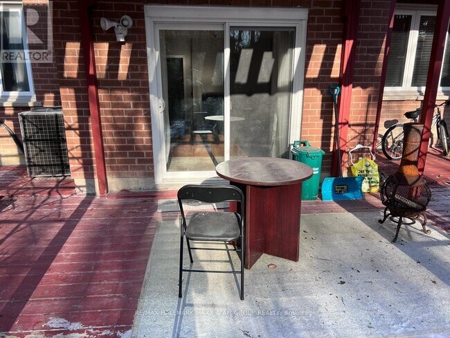 Photo du bâtiment - 625 Carrville Rd