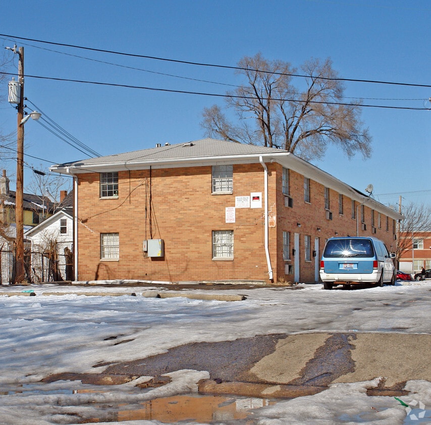 Building Photo - 414 Xenia Ave