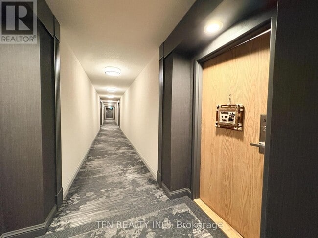 Building Photo - 1001 Cedarglen Gate