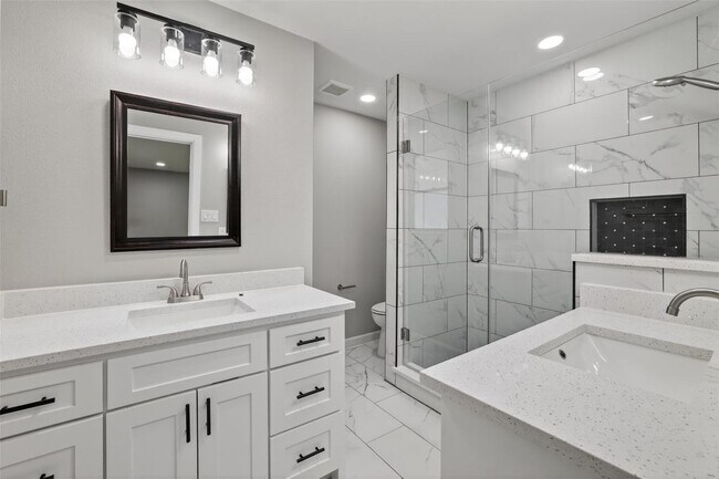Foto del edificio - 3204 Greenbriar Ln