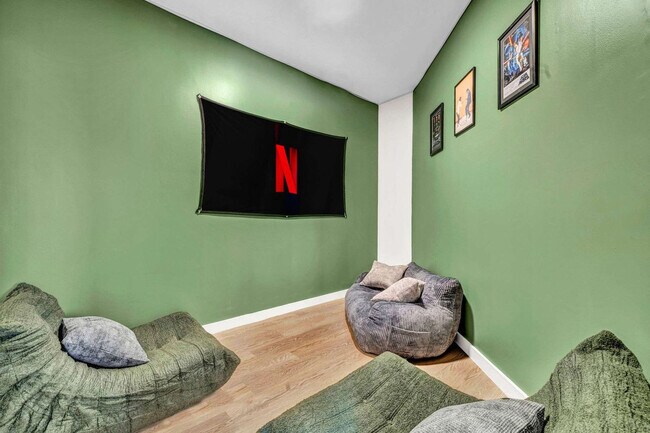 Foto del edificio - 2189 Cornell Rd