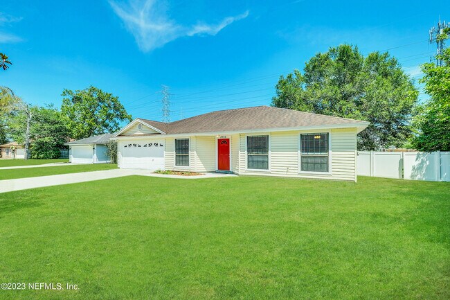 Foto del edificio - 2725 Rochford Ct