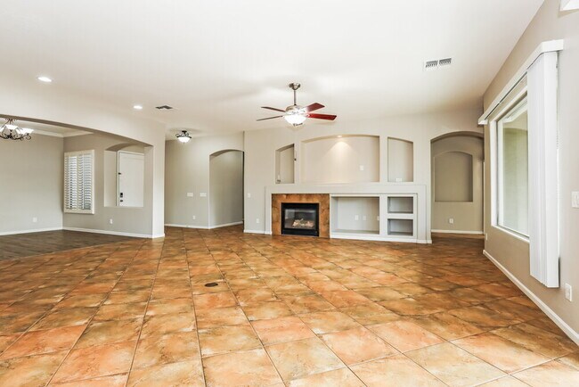 Foto del edificio - 3927 E Dubois Ave