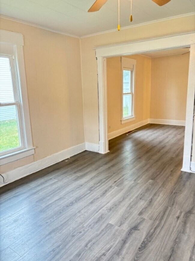 Foto del edificio - 710 E University Ave