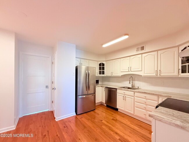 Foto del edificio - 25 Meadow Ave