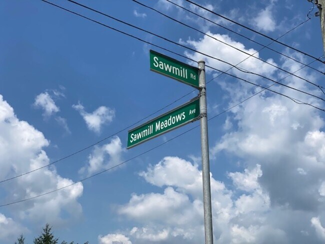 Foto del edificio - 2756 Sawmill Meadows Ave