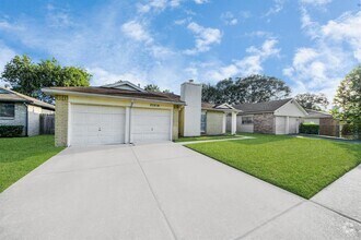 Building Photo - 20214 Apache Gardens Ln
