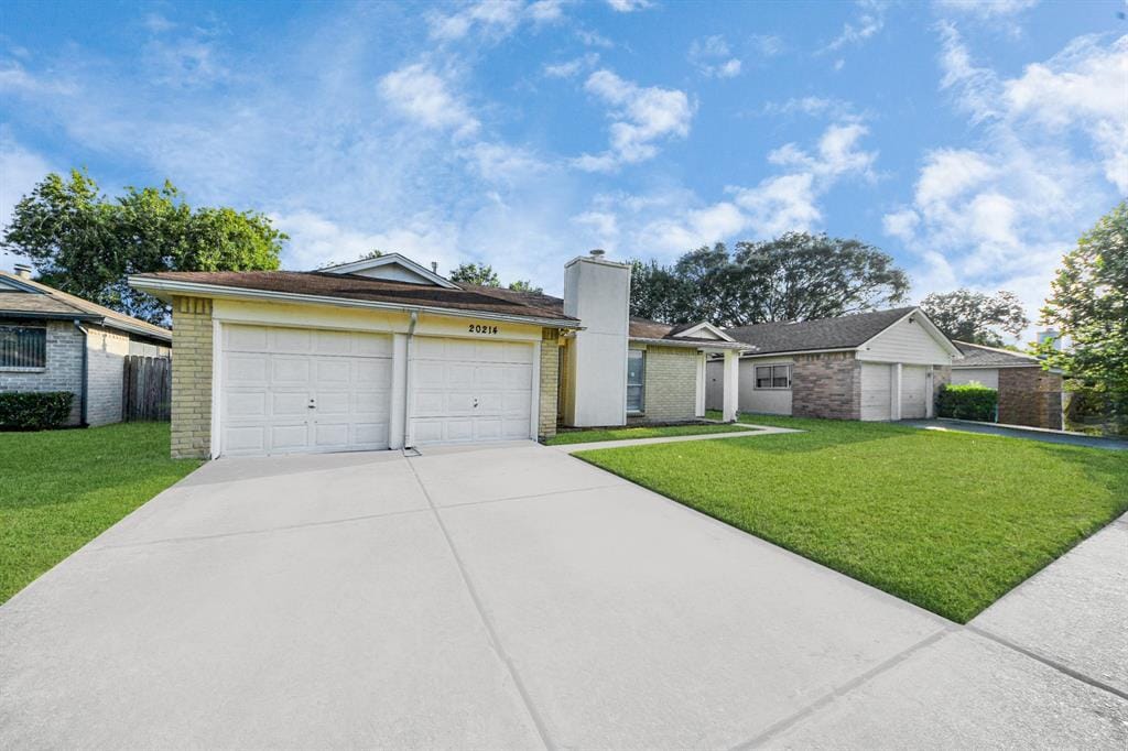Primary Photo - 20214 Apache Gardens Ln