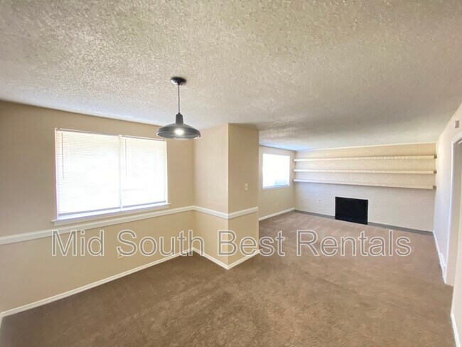 Foto del edificio - 6553 Birkenhead Rd