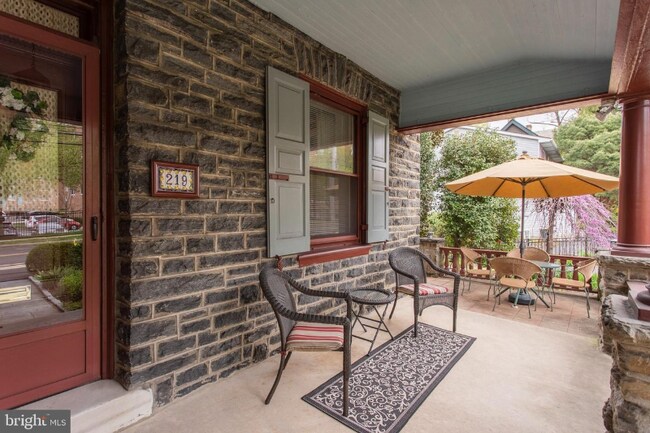 Foto del edificio - 219 Washington Ln