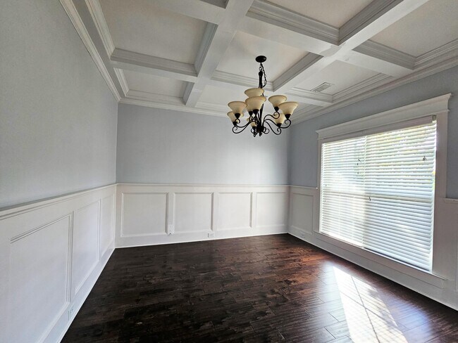 Building Photo - 717 Herrington Dr