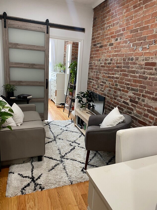 Foto principal - 85 N Margin St