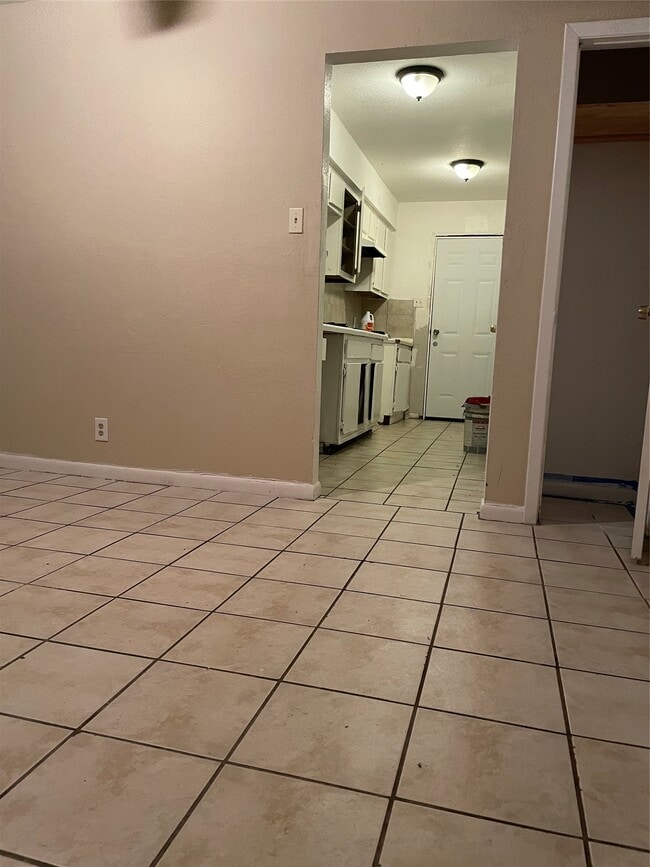 Building Photo - 419 Fisher St