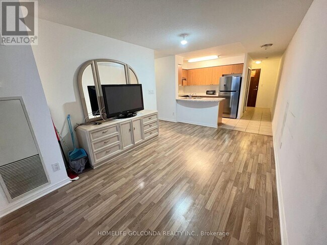 Photo du bâtiment - 4850 Glen Erin Dr