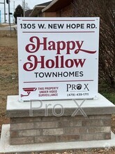 Building Photo - 1305 W New Hope Rd