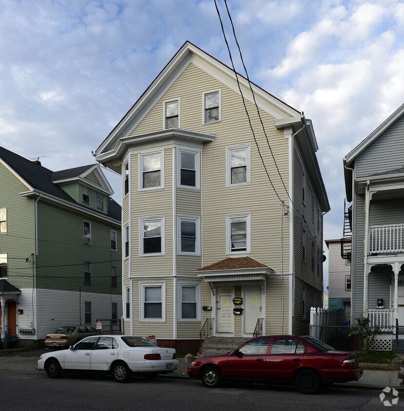 Foto del edificio - 124-128 Illinois St