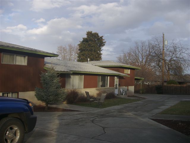 Primary Photo - 1335-1342 9th St
