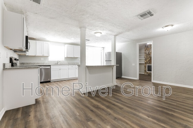 Building Photo - 1150 52nd St