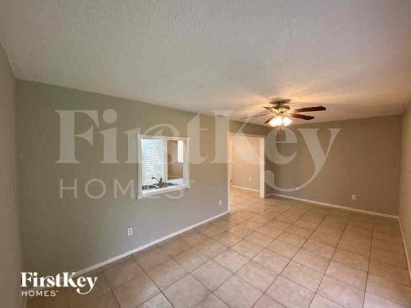 Foto del edificio - 798 Chevy Chase St NW