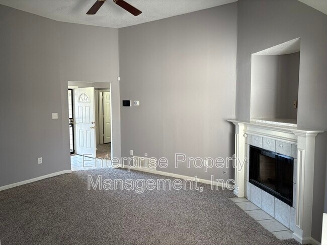 Foto del edificio - 4429 S Cedar Bark Cove