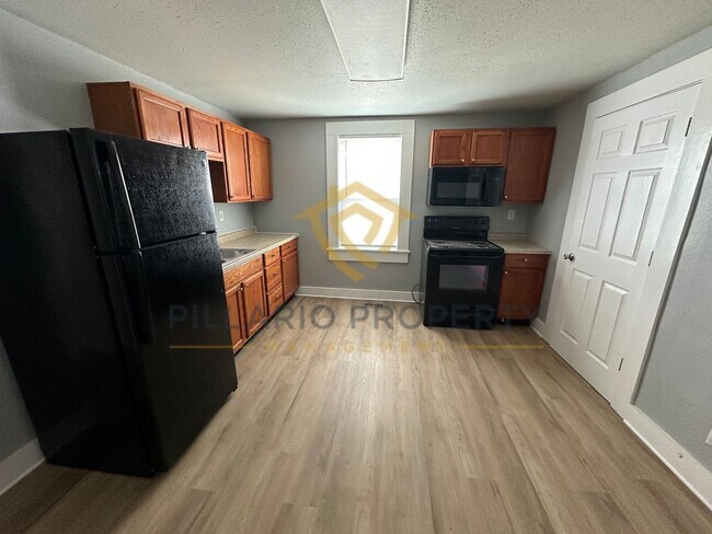 Foto del edificio - 2704-2704 Highland Pl