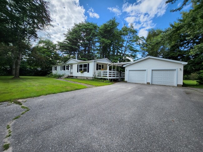 Building Photo - 158 McKeen St