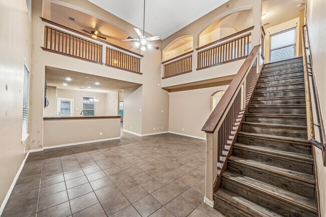 Foto del edificio - 2403 Summers Glen Ct