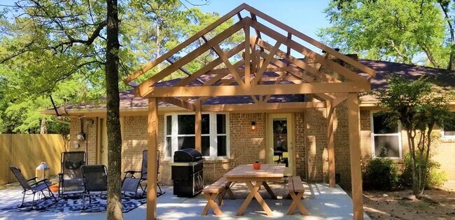 Building Photo - 24811 Glen Loch Dr