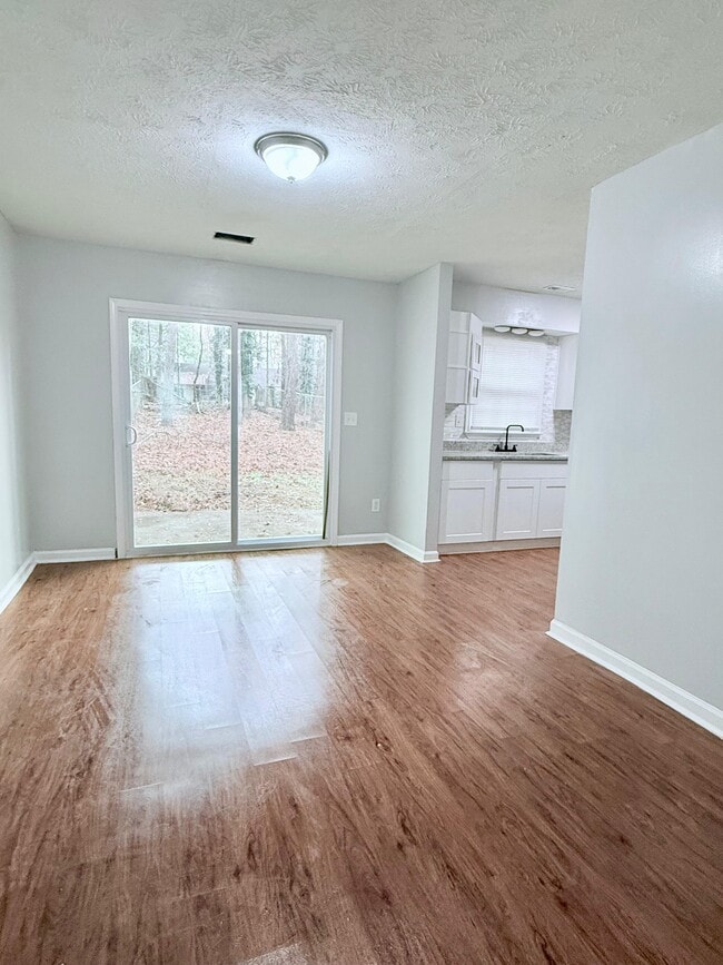 Foto del edificio - 280 Timber Creek Ln SW