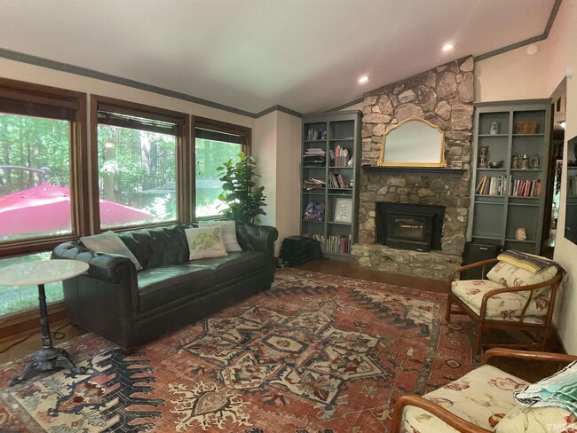 Foto del edificio - 105 Northwood Dr
